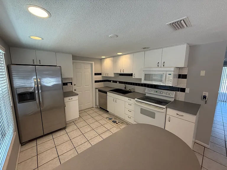 2604 Regatta Dr — Photo 9