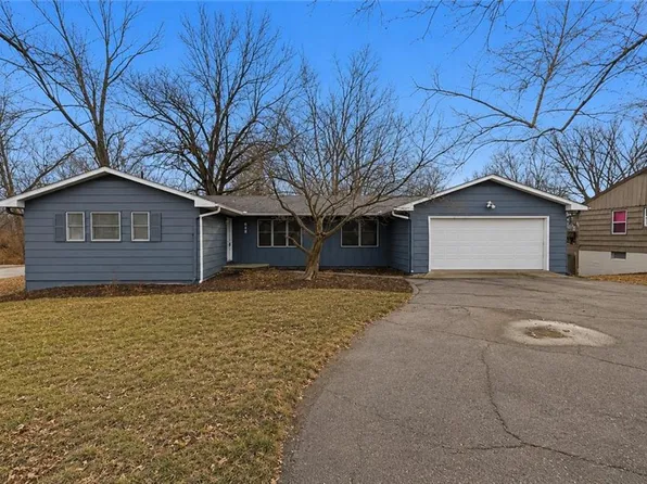 612 Christopher St, Warrensburg, MO 64093