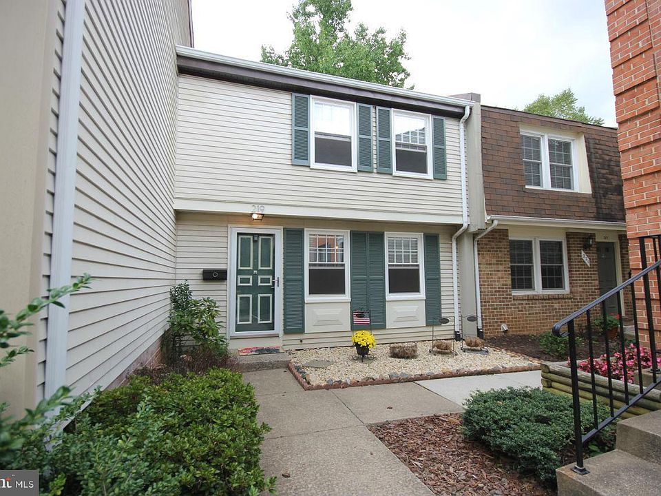 1st image of 219 S Virginia Ave