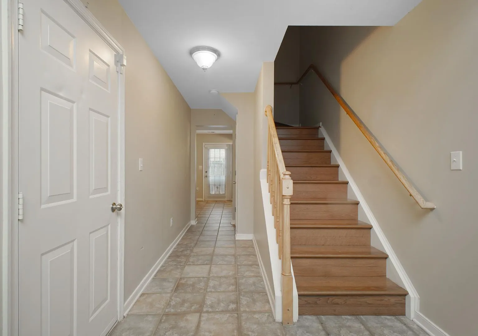 405 Donelson Loop — Photo 2