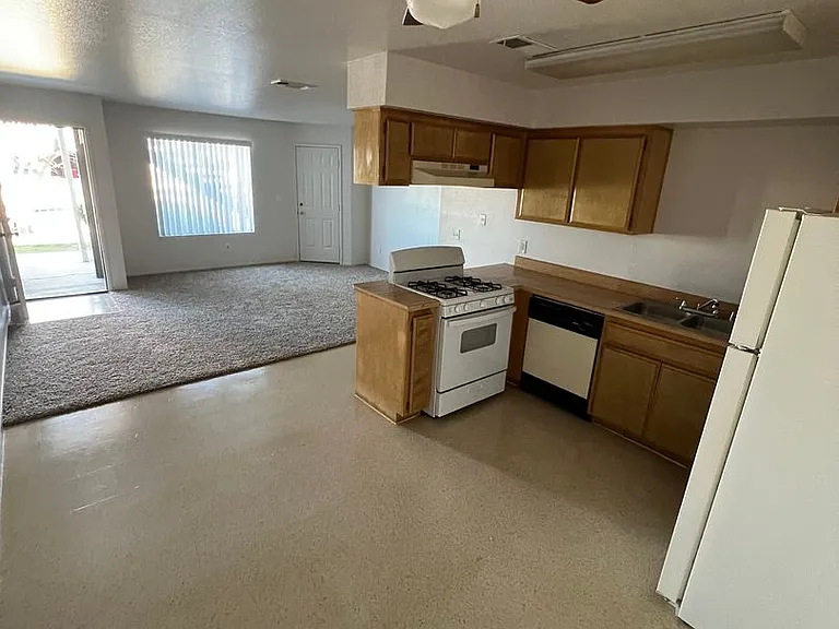 Norma Street Apartments — Photo 28