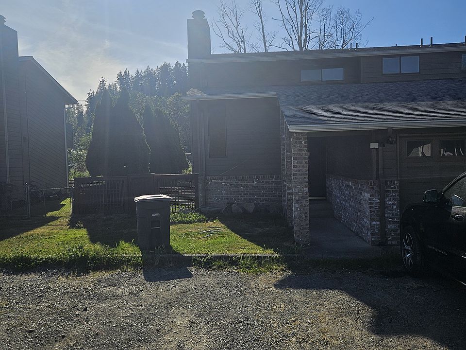 1st image of 334 3rd Pl SW