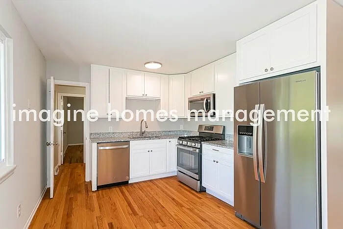 708 Chantilly Ct — Photo 6