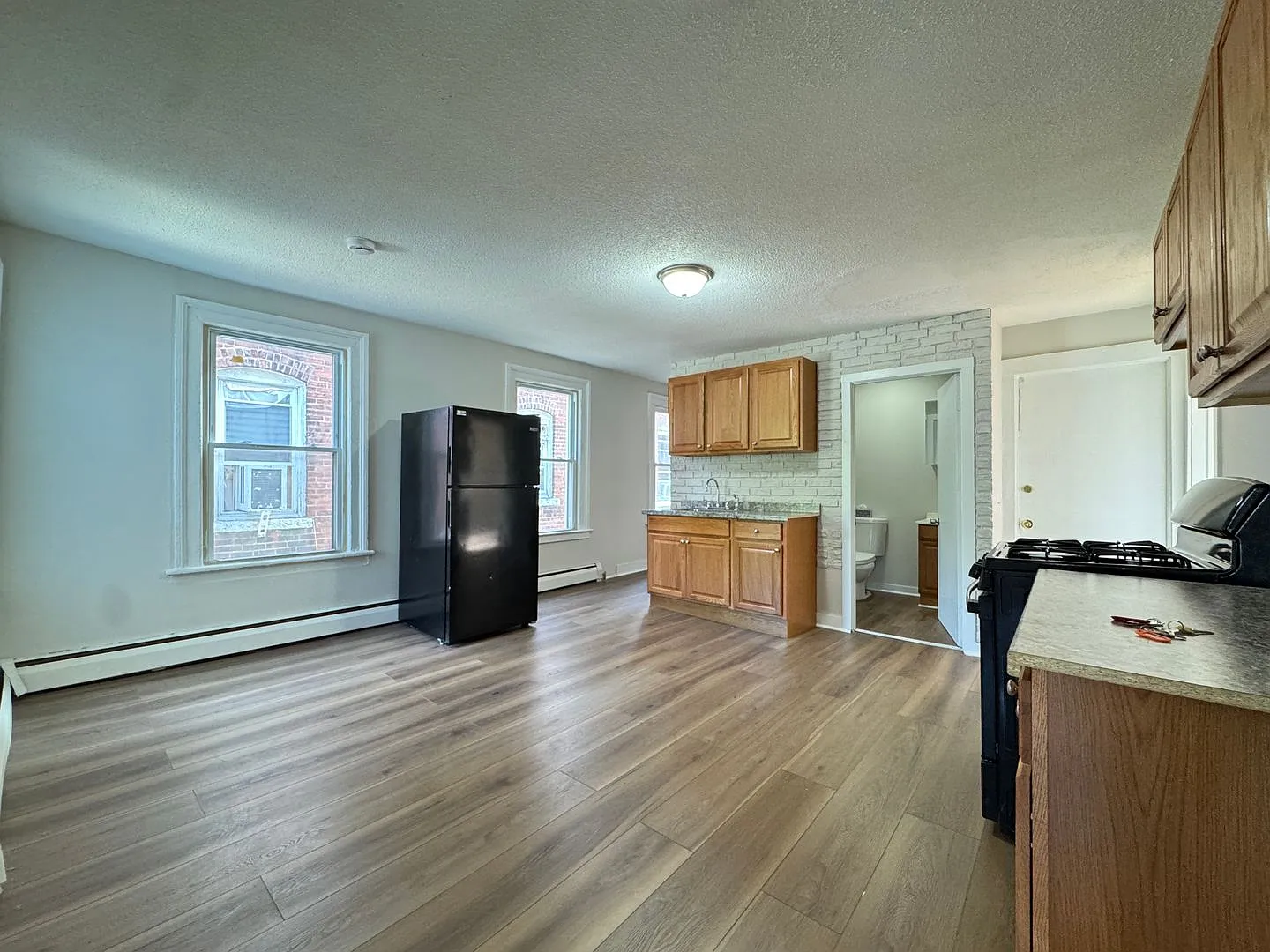 312 Davenport Ave — Photo 1