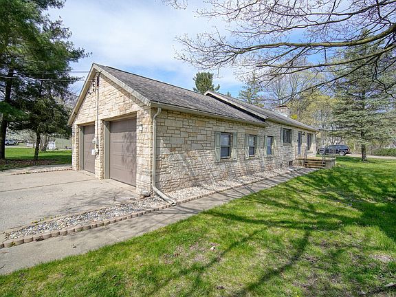 2nd image of 1491 E Michigan Ave