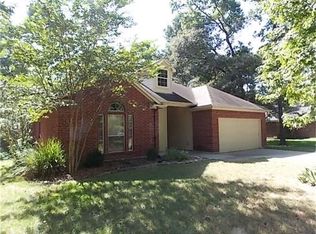 1019 Garrett Dr, Magnolia, TX 77354