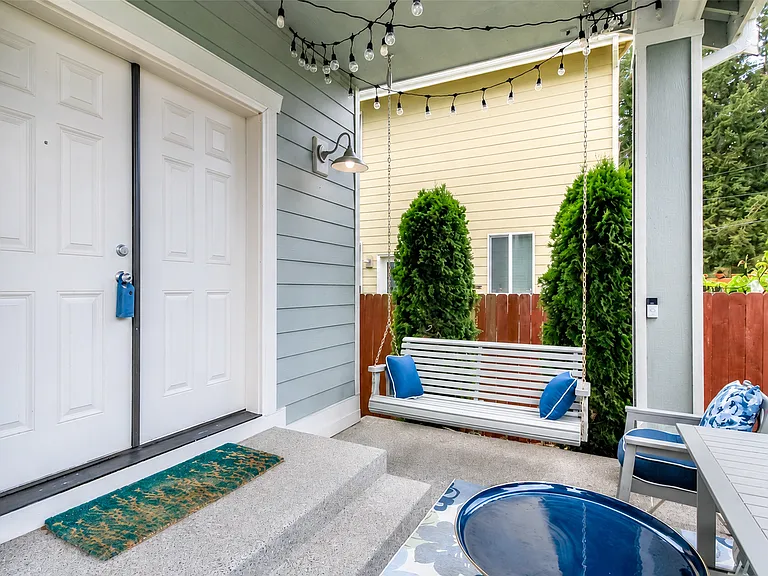 3205 Garnet St SE — Photo 3