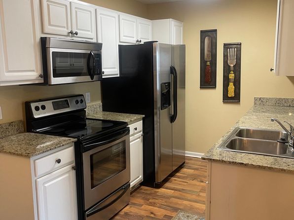 527 Third Loop Rd APT E