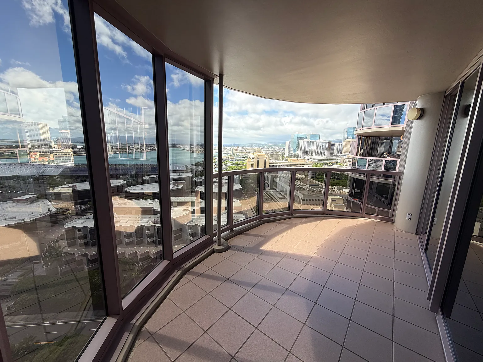 1 bed, 934 sqft, $3,795 — Photo 3