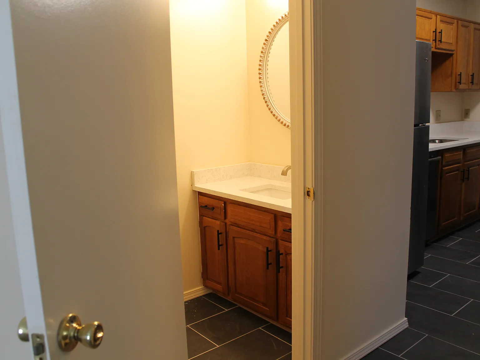2 bed, 1.5 bath, 960 sqft, $1,000 — Photo 4