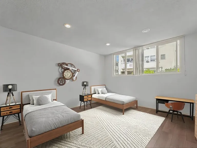 691 1/2 Levering Ave — Photo 9