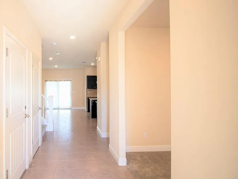 4419 Kerr Ct — Photo 2