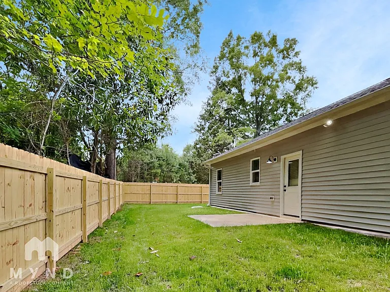 420 E Cedar Ave — Photo 20