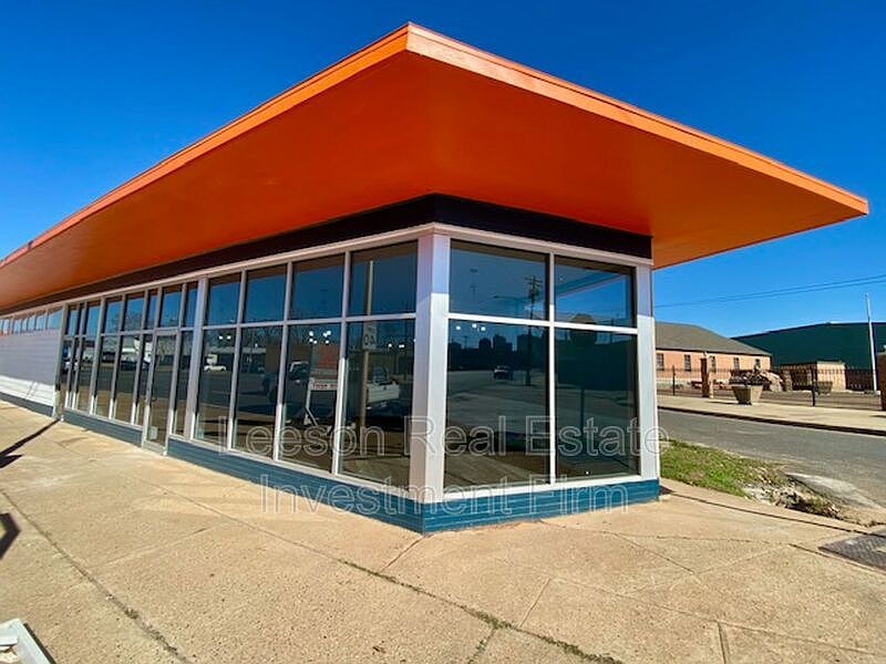 1st image of 218-228 N Market St