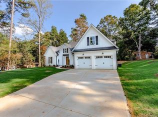 5400 Brownlee Rd, Stone Mountain, GA 30087