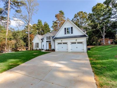 5400 Brownlee Rd, Stone Mountain, GA, 30087