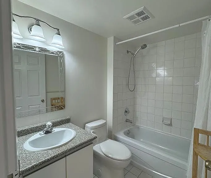 298 Jarvis St #307 — Photo 9