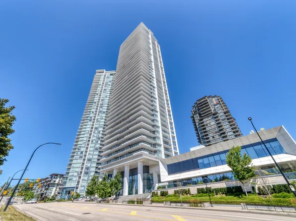1888 Gilmore Ave #703, Burnaby, BC V5C 0L2