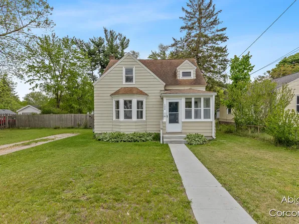 124 Janet St SE, Wyoming, MI 49548