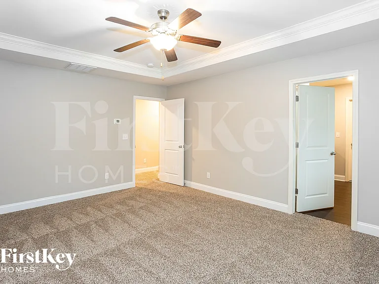 9006 Evans Woods Dr — Photo 10