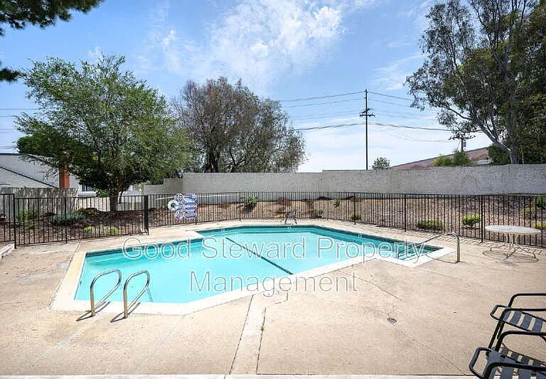 6646 Vista Loma — Photo 29