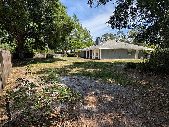 3rd image of 4710 NW 23rd Ter