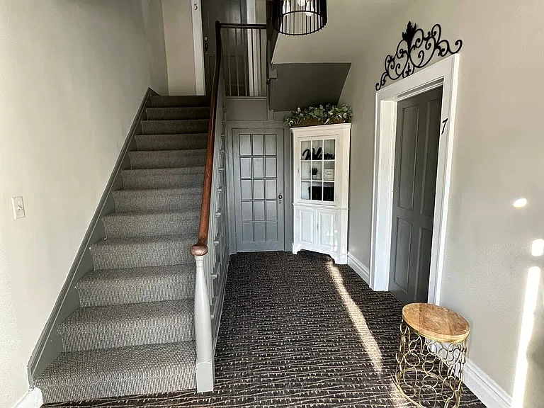 108 S Franklin St #7 — Photo 10