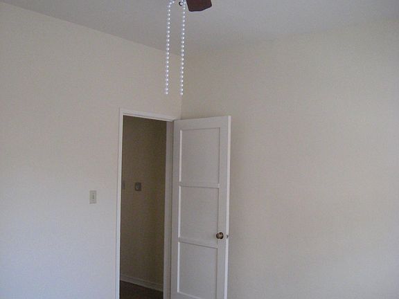 5th image of 821 E Doran St