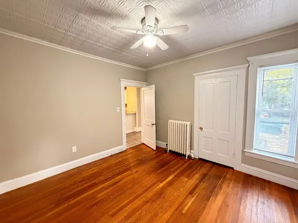96 Prospect St #1F, Manchester, NH 03104