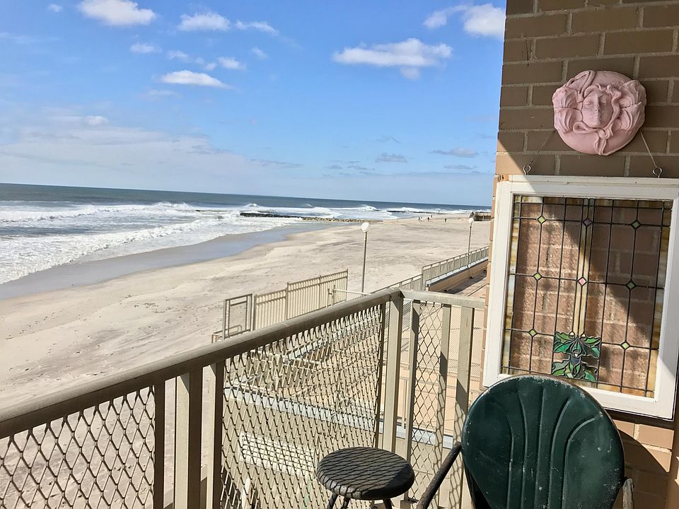 Direct ocean-front view! Photo representative of how balcony looks with furniture