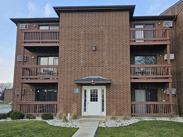330 Shorewood Dr APT 1A, Glendale Heights, IL 60139