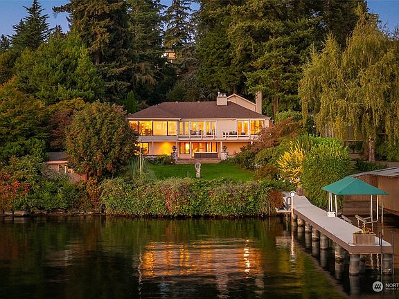 3rd image of 9525 Lake Washington Boulevard NE