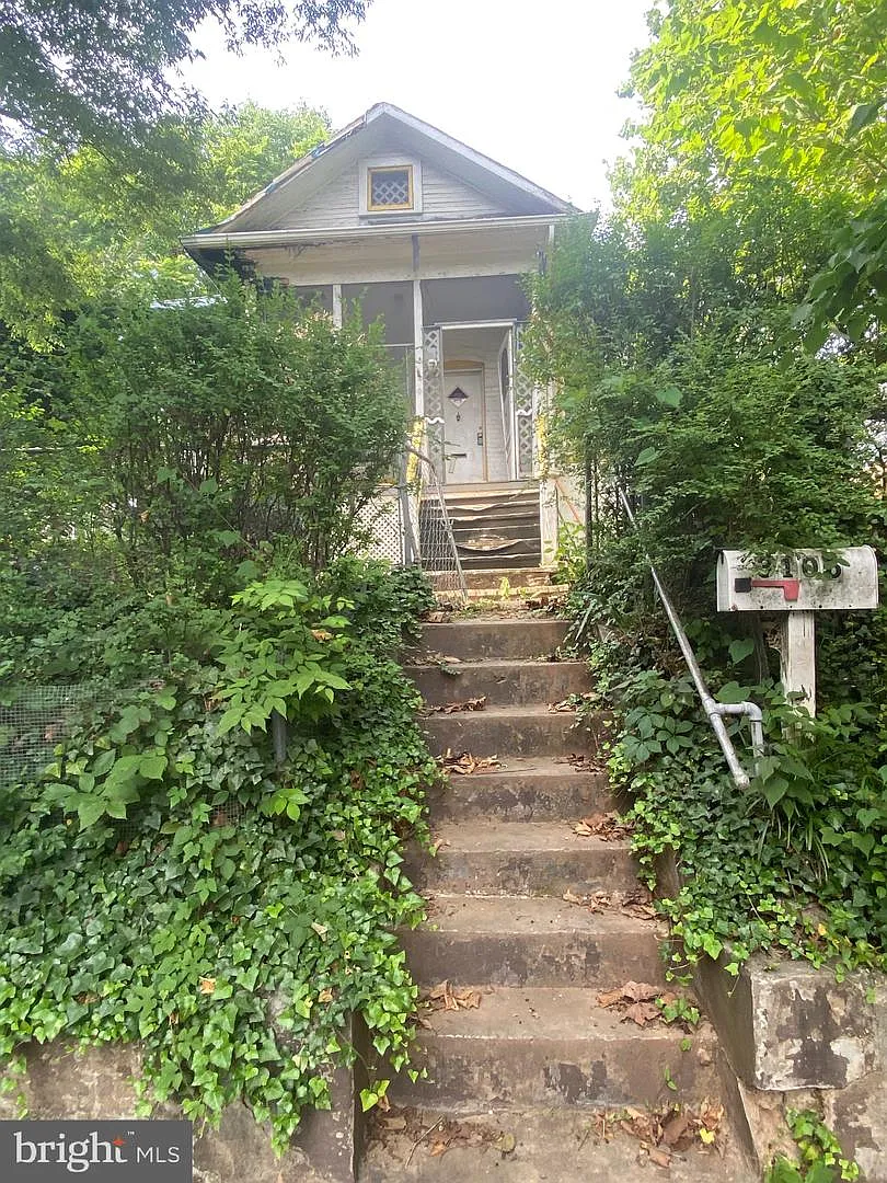 3106 Perry St photo 1