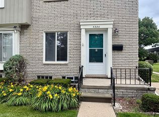 4384 Fifteen Mile Rd #63, Sterling Heights, MI 48310