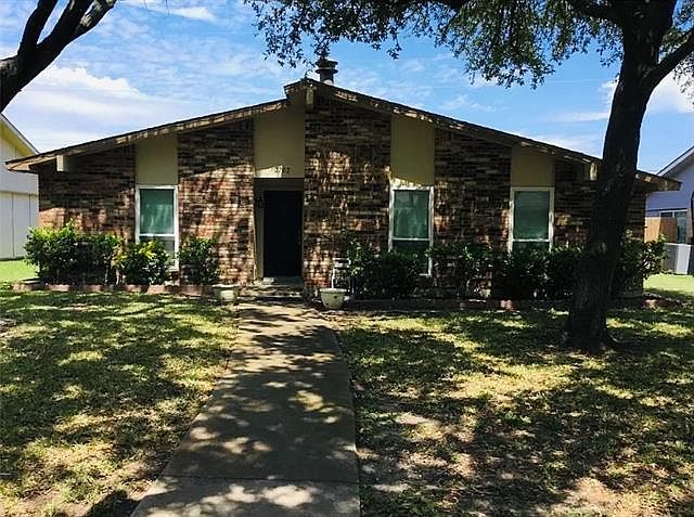 1st image of 2702 Madrid Dr
