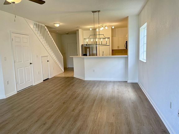 2nd image of 5119 SE Mariner Garden Cir
