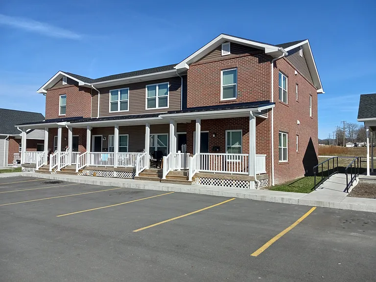 17 Firefly Ln — Photo 1