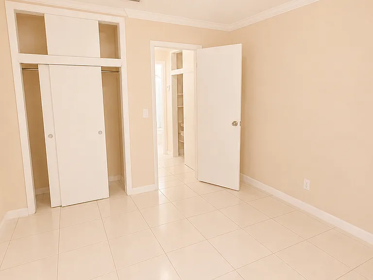 3609 Polk St — Photo 4