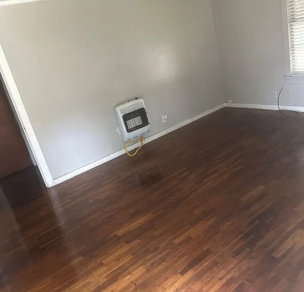 1318 N Mosby Ave — Photo 2