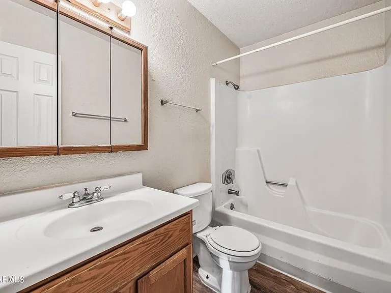 3141 E Cypress St #7 — Photo 12