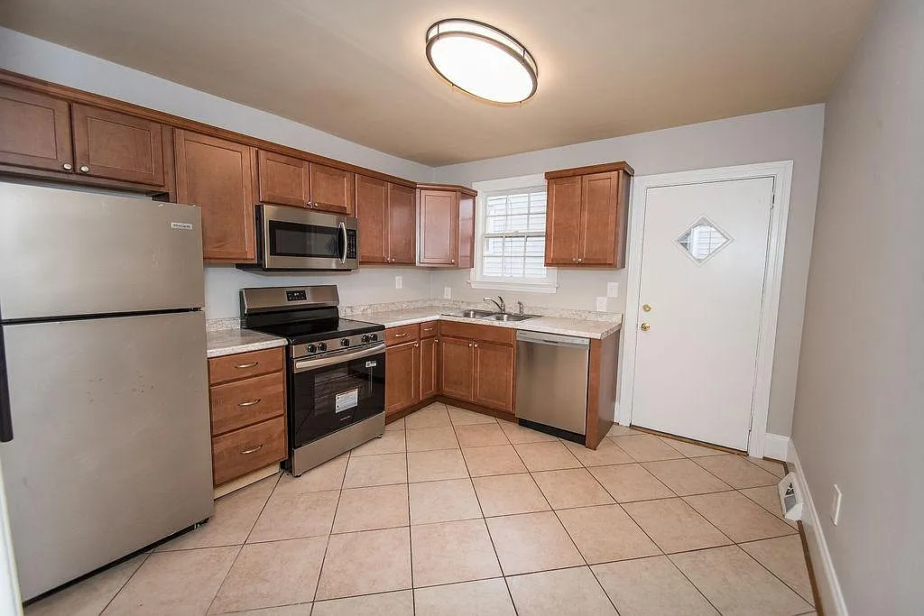 153 Pleasant Ridge Ave — Photo 3