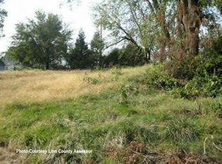 1247 Hazel Dr NE, Cedar Rapids, IA 52402