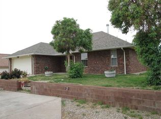 733 Caprock Ct, Alamogordo, NM 88310