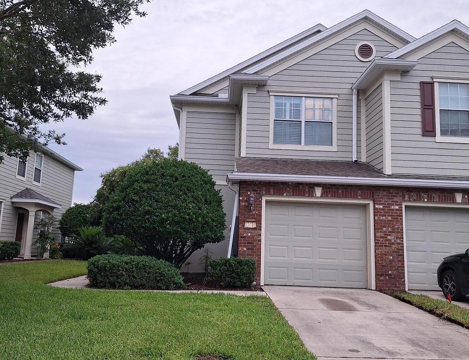 3 bed, 2.5 bath, 1636 sqft, $2,095 — Photo 2