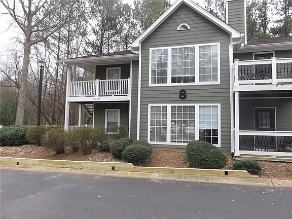 2nd image of 801 Berkeley Woods Dr