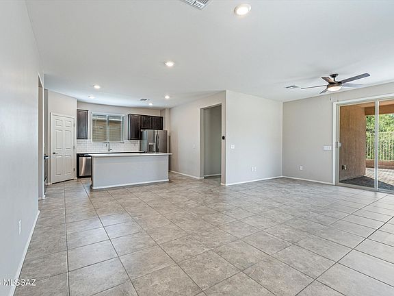 5th image of 817 W Calle Tikal