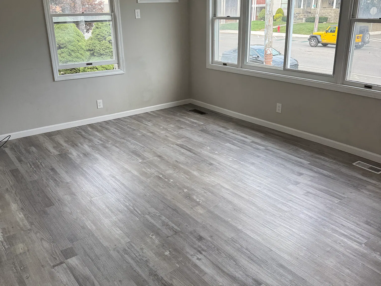 2 bed, 850 sqft, $1,300 — Photo 3