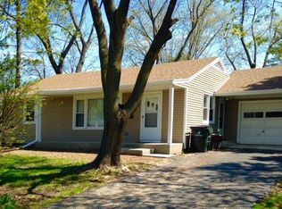 401 Warren Rd, Glenview, IL 60025