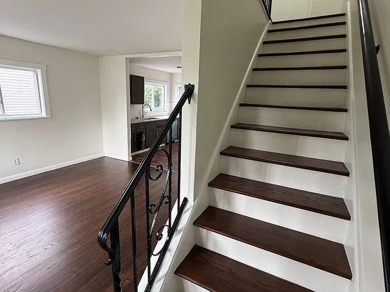 959 Racine Ave — Photo 7