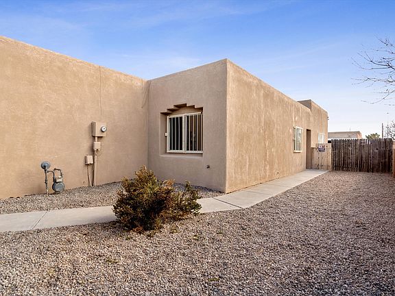 3rd image of 5908 Camino Corto NW